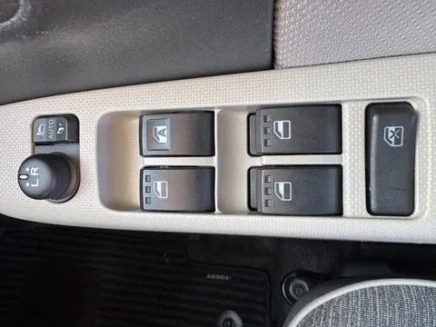 Daihatsu Mira Tocot