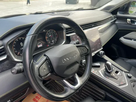 Lynk & Co 05