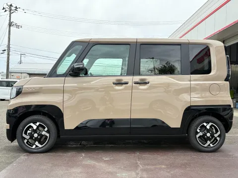 Mitsubishi Delica Mini