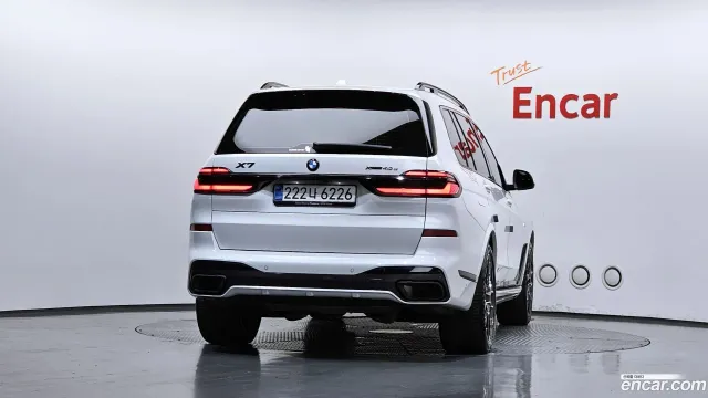 BMW X7