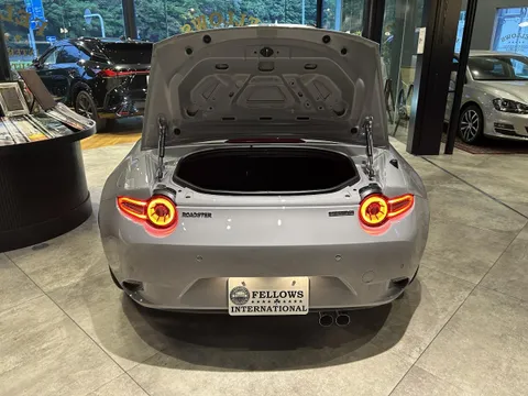 Mazda MX-5 (Roadster)
