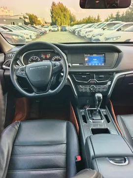 Venucia T90