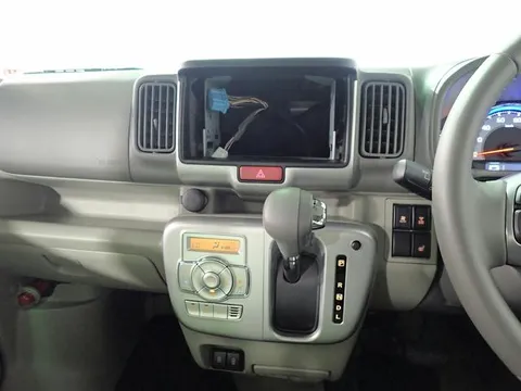 Nissan Clipper Rio