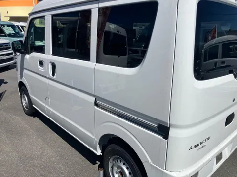 Mitsubishi Minicab Van