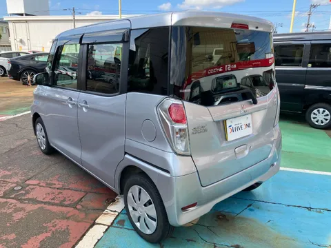 Mitsubishi eK Space