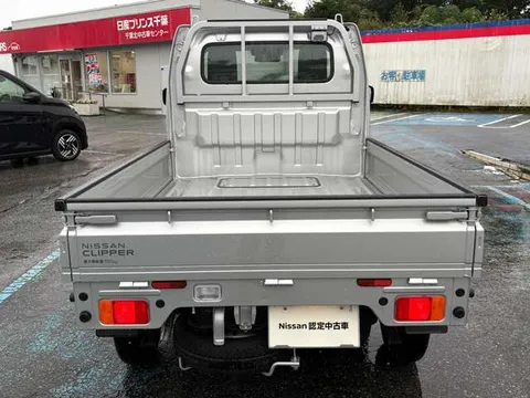 Nissan Clipper Truck