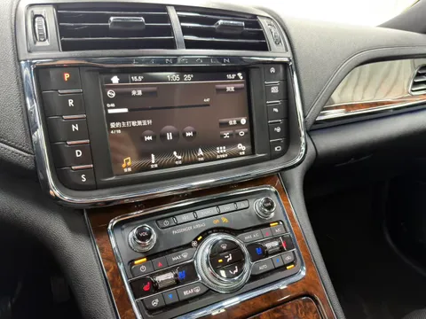 Lincoln Continental