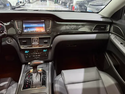 Hongqi H7