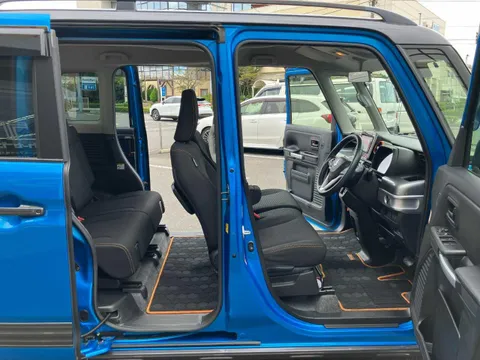 Suzuki Spacia Gear