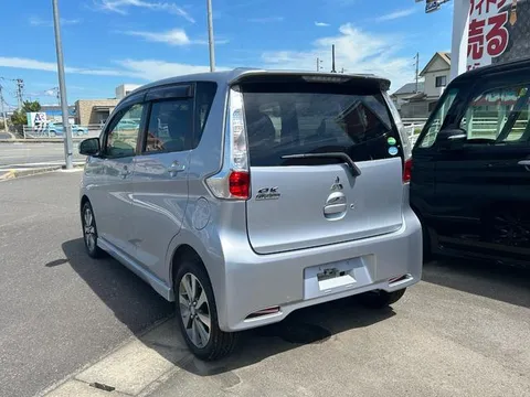 Mitsubishi eK Custom