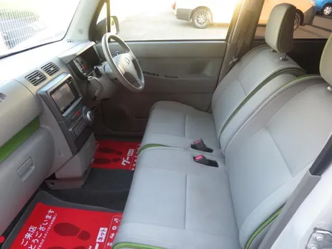 Toyota Pixis Space
