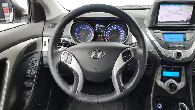 Hyundai Elantra (Avante)