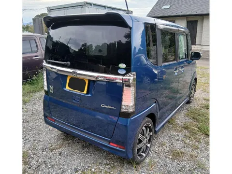 Honda N-BOX Custom