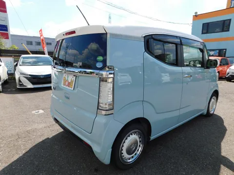 Honda N-BOX Slash