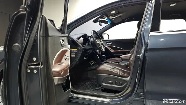 Hyundai Grand Santa Fe (Maxcruz)