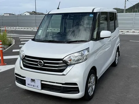 Nissan Dayz Roox