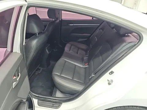 Hyundai Elantra (Avante)