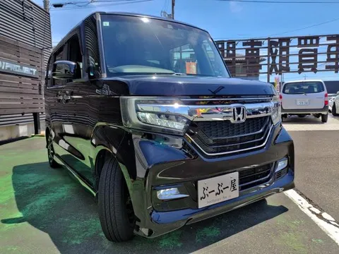 Honda N-BOX Custom