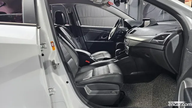 Renault SM3