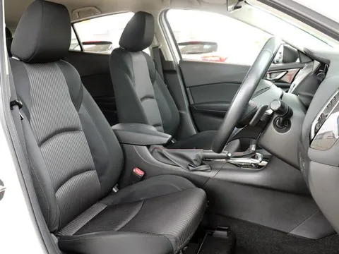 Mazda Axela Sport
