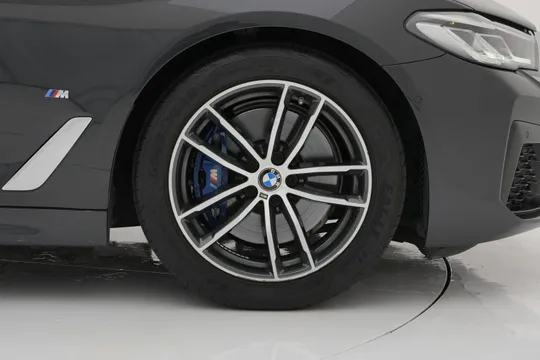 BMW BMW