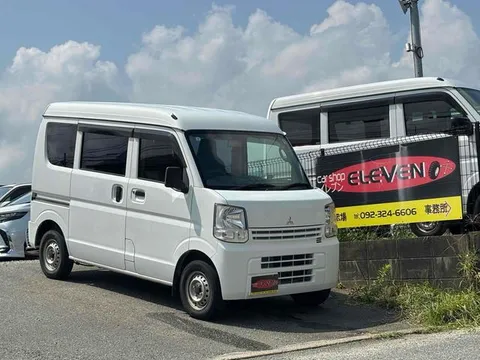 Mitsubishi Minicab Van