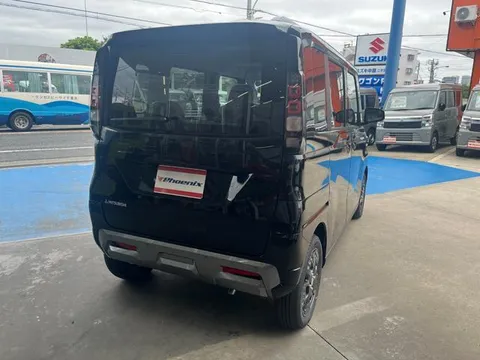 Mitsubishi Delica Mini