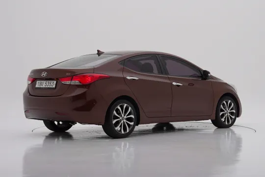 Hyundai Elantra (Avante)