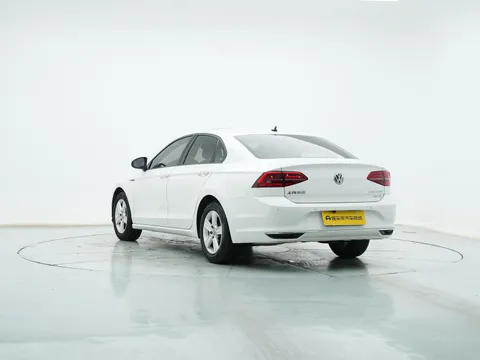 Volkswagen Lamando