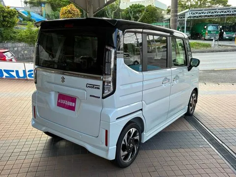 Suzuki Spacia