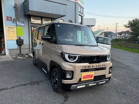 Mitsubishi Delica Mini