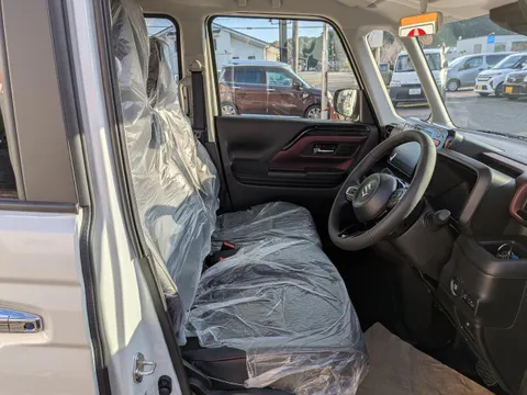 Suzuki Spacia