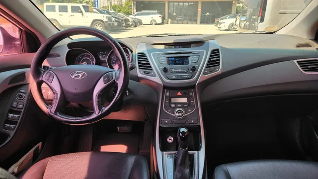 Hyundai Elantra (Avante)