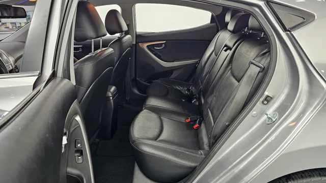 Hyundai Elantra (Avante)