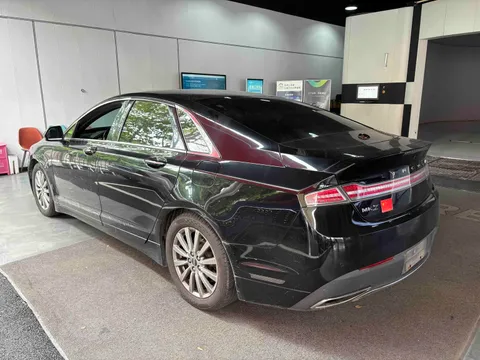 Lincoln MKZ