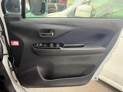 Mitsubishi eK X