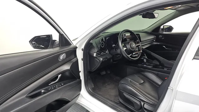 Hyundai Elantra (Avante)