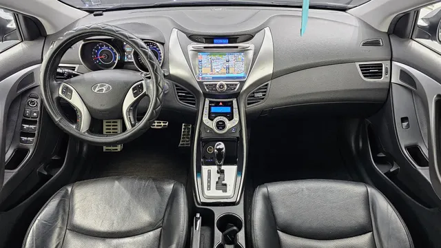 Hyundai Elantra (Avante)