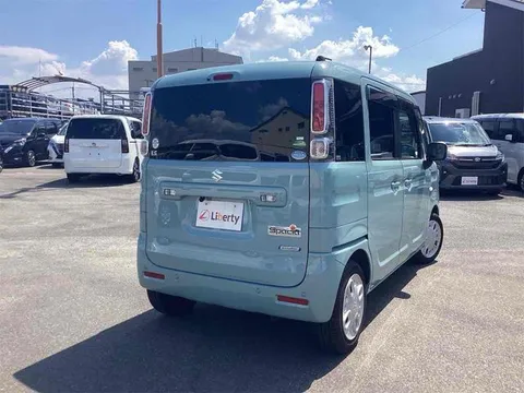 Suzuki Spacia