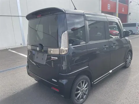 Suzuki Spacia Custom