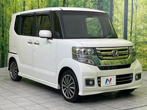 Honda N-BOX Custom
