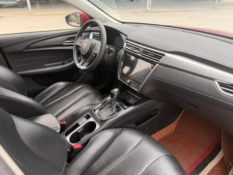 Roewe i5