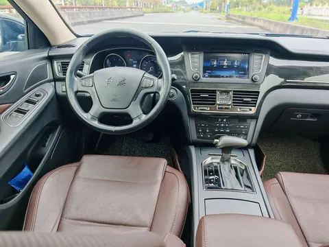 Hongqi H7