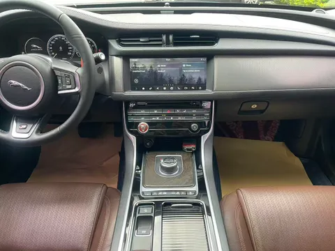 Jaguar XFL