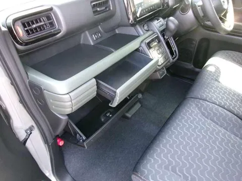 Suzuki Spacia Gear