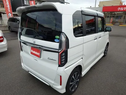 Honda N-BOX Custom