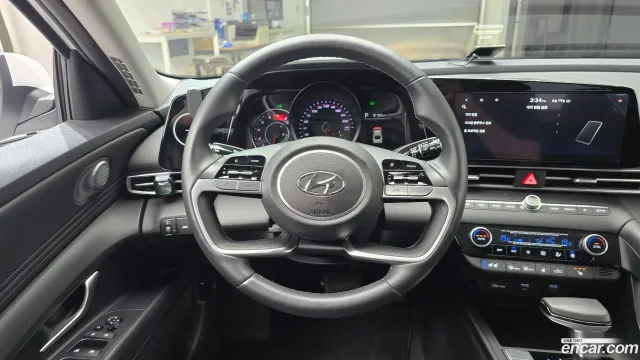 Hyundai Elantra (Avante)