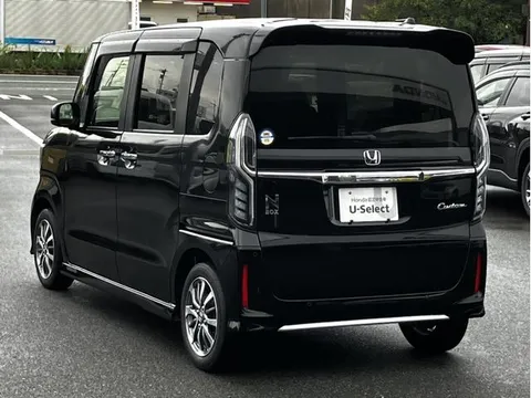 Honda N-BOX Custom