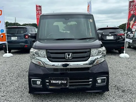 Honda N-BOX Custom