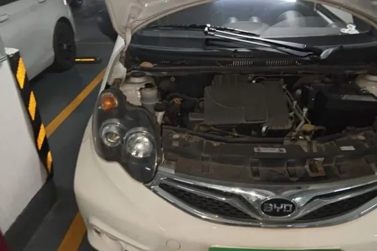 BYD F0
